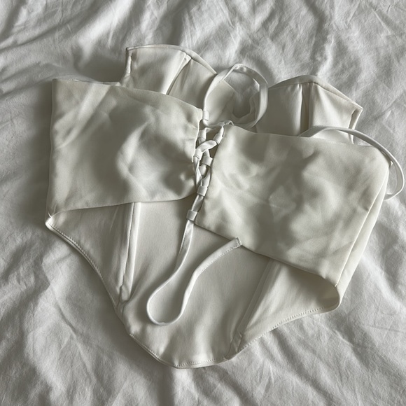 Asos Luxe White Corset - Picture 2 of 3